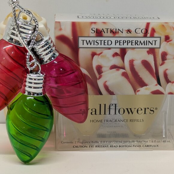 Bath & Body Works Christmas Lights Wallflower Scent Diffuser Bundle - Picture 1 of 8